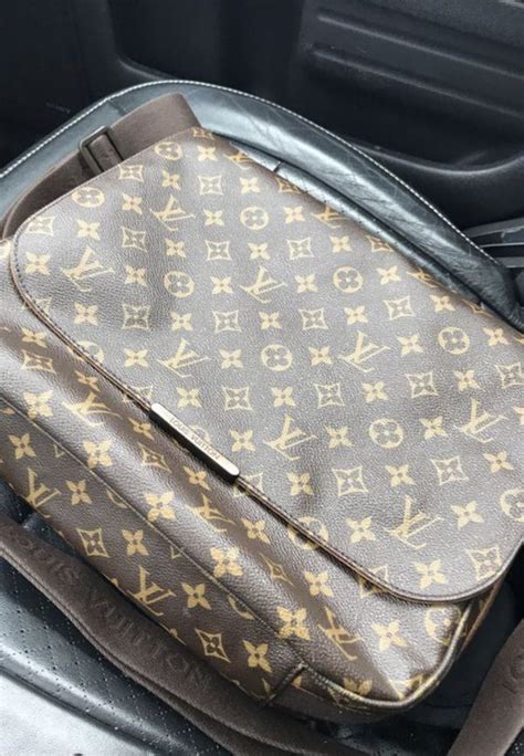 louis vuitton bellevue mm|louis vuitton stores seattle.